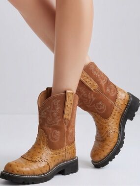Ariat Fatbaby Ostrich Print sweater Boots size 7.5